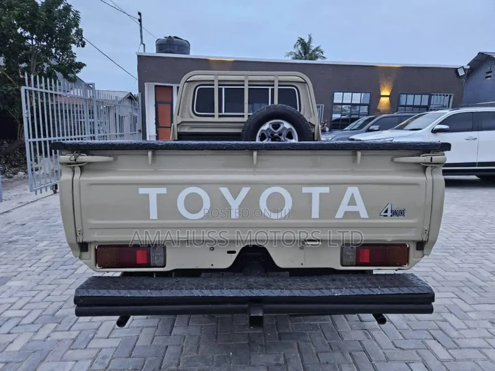 Toyota Land Cruiser 2012 Beige