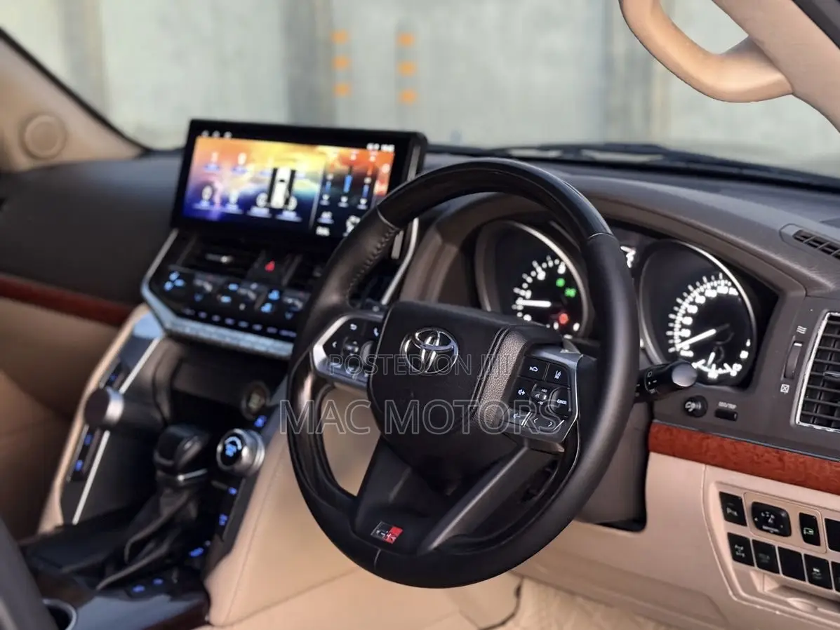 Toyota Land Cruiser 2015 Black