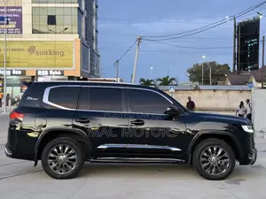 Toyota Land Cruiser 2015 Black