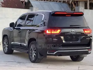 Toyota Land Cruiser 2015 Black