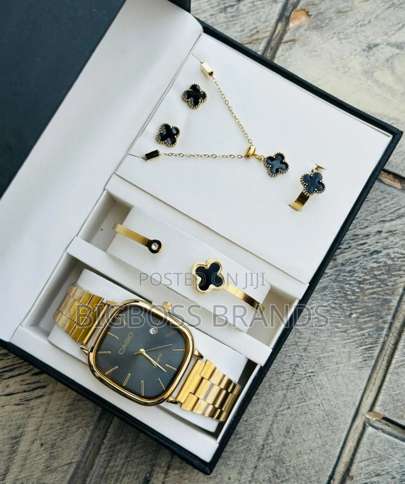 Casio Van Cleaf and Appeal Set
