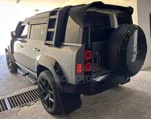 New Land Rover Defender 2024 Gray