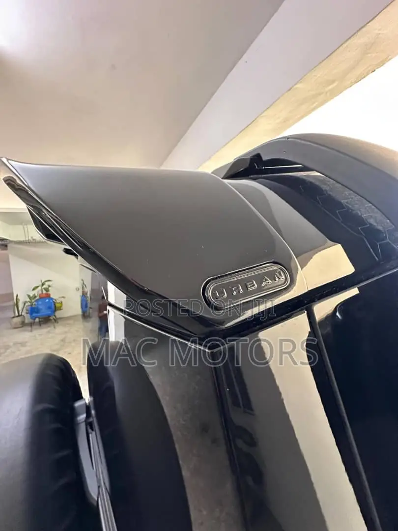 New Land Rover Defender 2024 Gray
