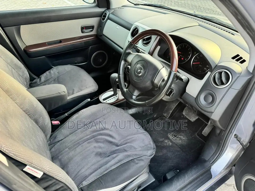 Mazda Verisa 2008 Gray
