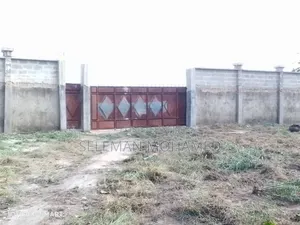 Yard Inauzwa Kitonga