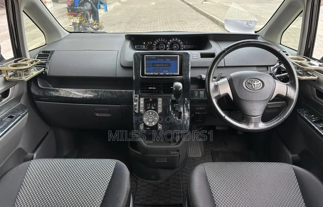 Toyota Noah 2008 Black