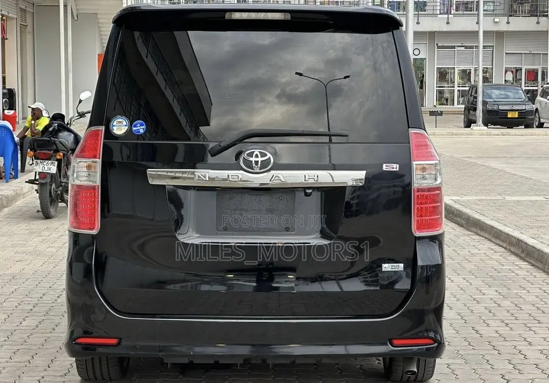 Toyota Noah 2008 Black