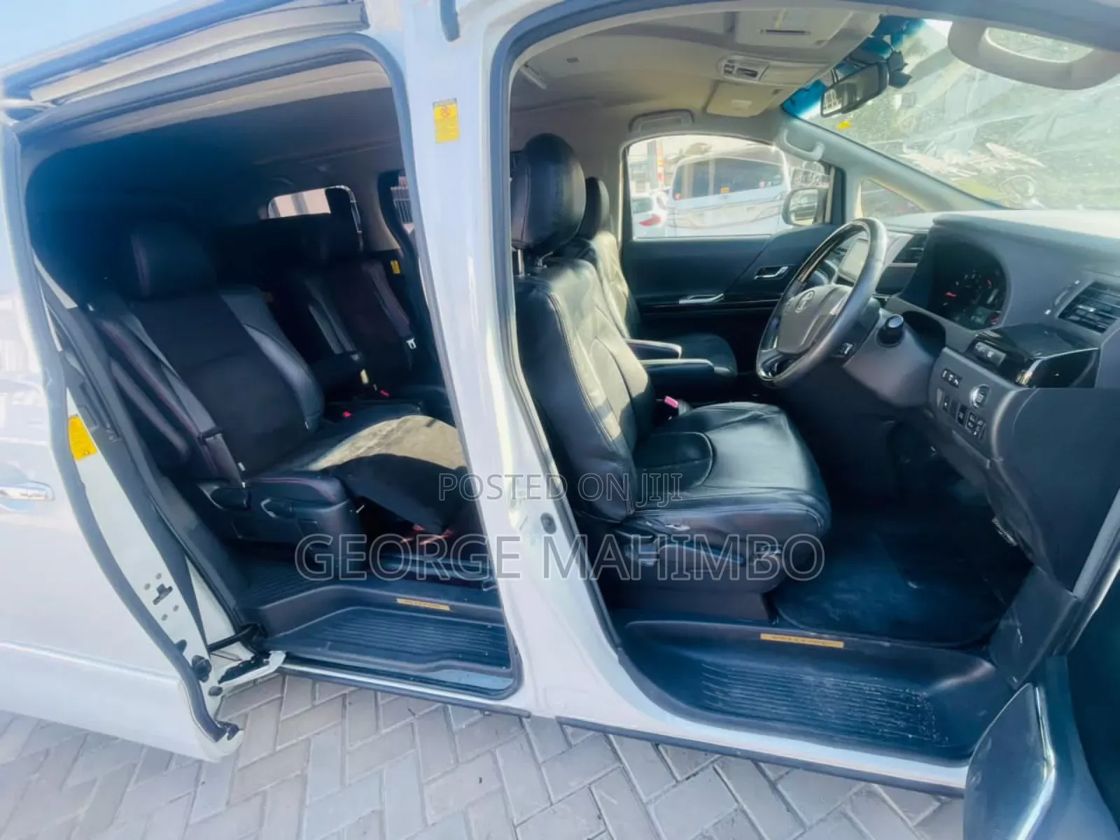 Toyota Vellfire 2012 White