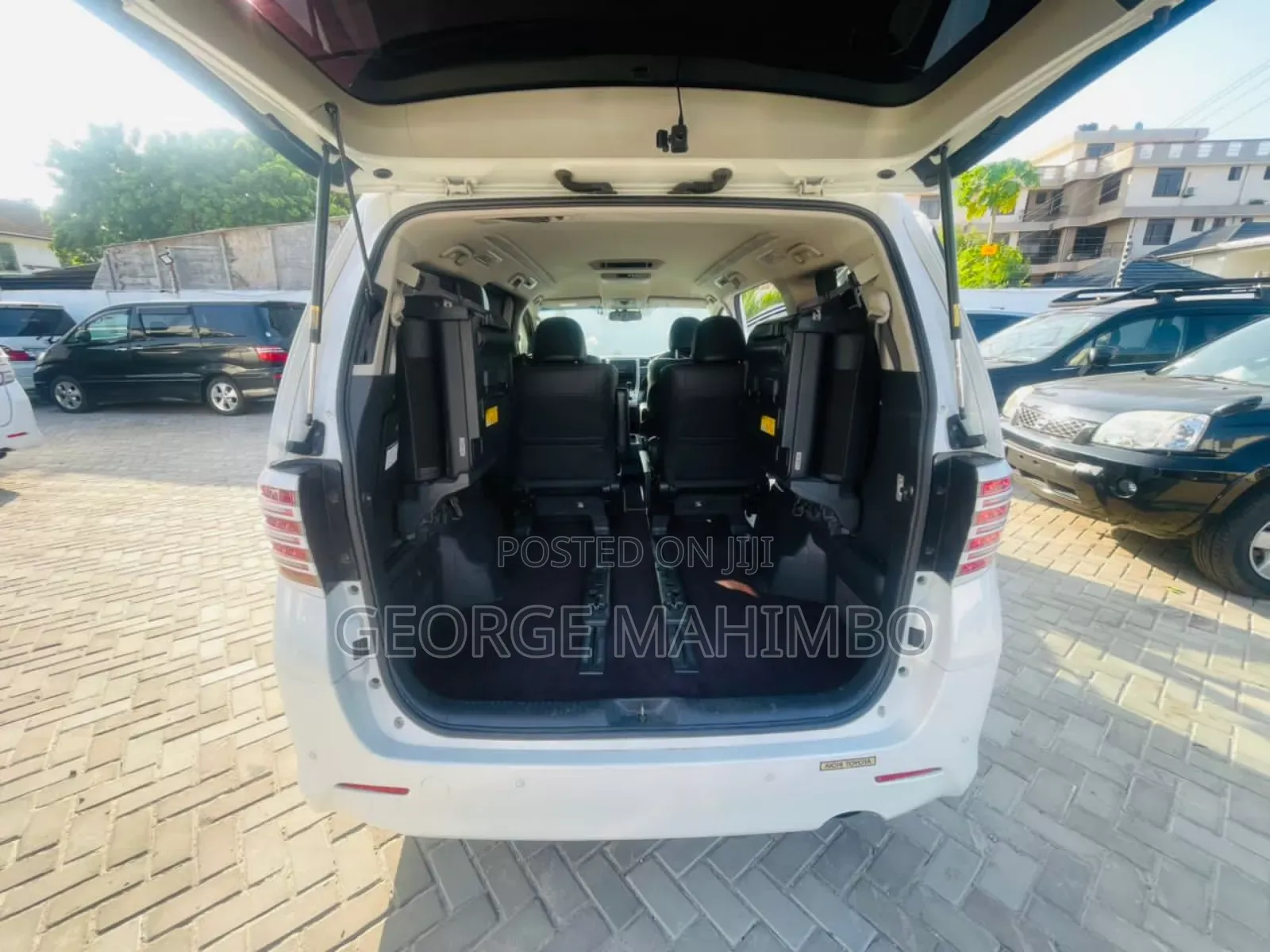 Toyota Vellfire 2012 White