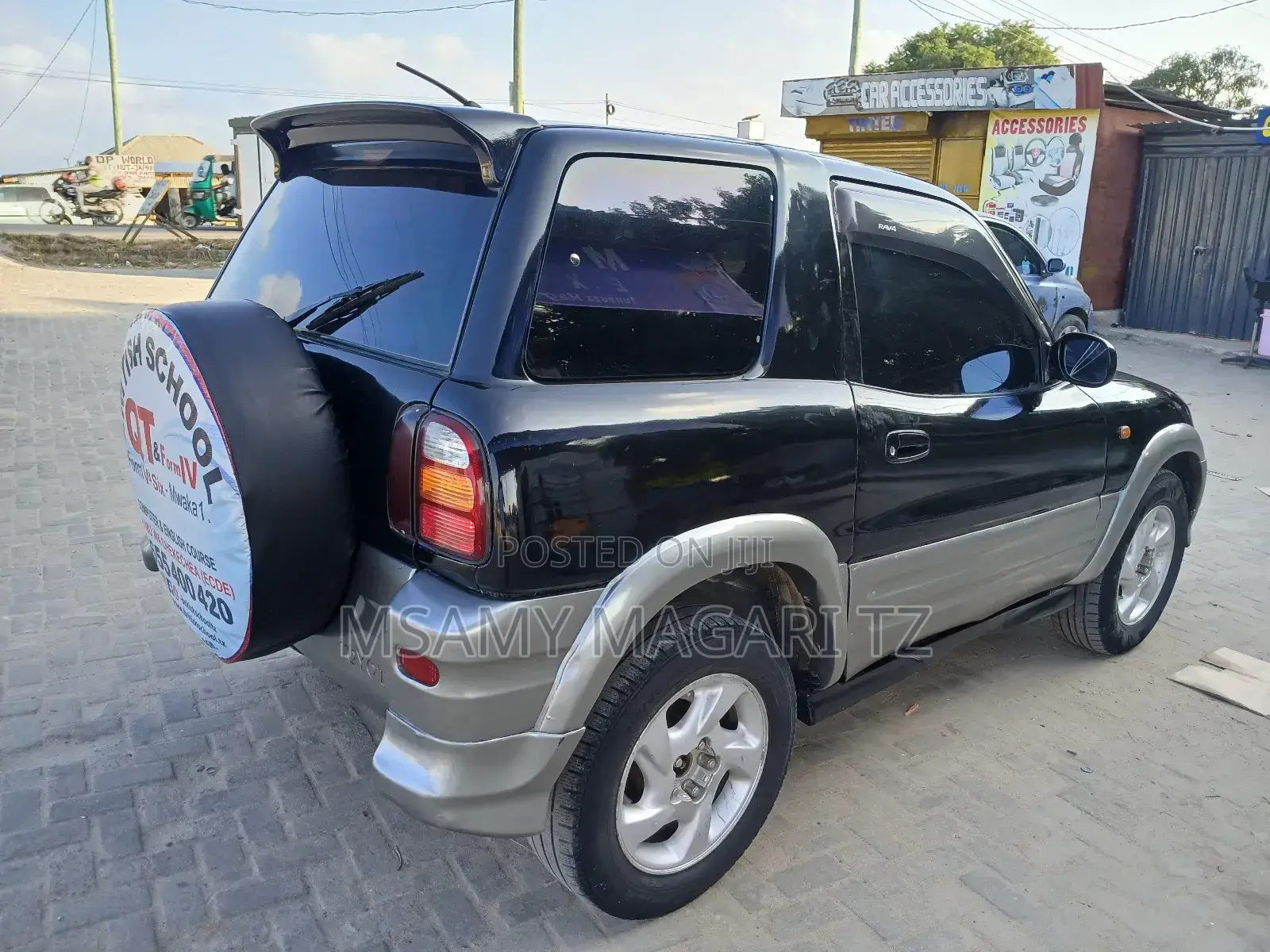 Toyota RAV4 Base 4x4 1999 Black