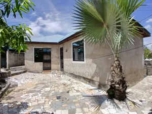 8bdrm Apartment in Tanzania Daresalaam, Ilala for sale