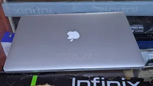 Laptop Apple MacBook Pro 2015 16GB Intel Core I7 SSD 256GB