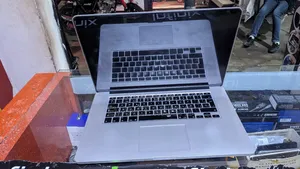Laptop Apple MacBook Pro 2015 16GB Intel Core I7 SSD 256GB
