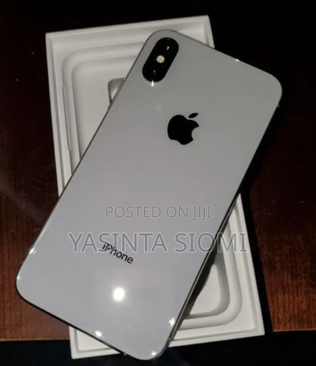Apple iPhone X 64 GB White