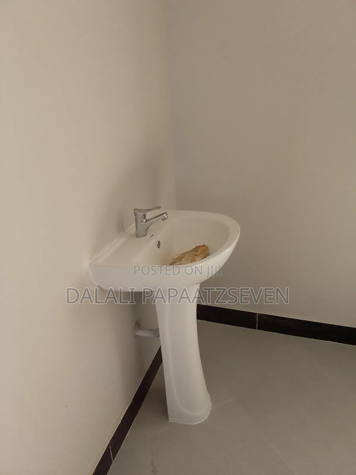3bdrm Apartment in Dalalipapaatzseven, Kinondoni for rent