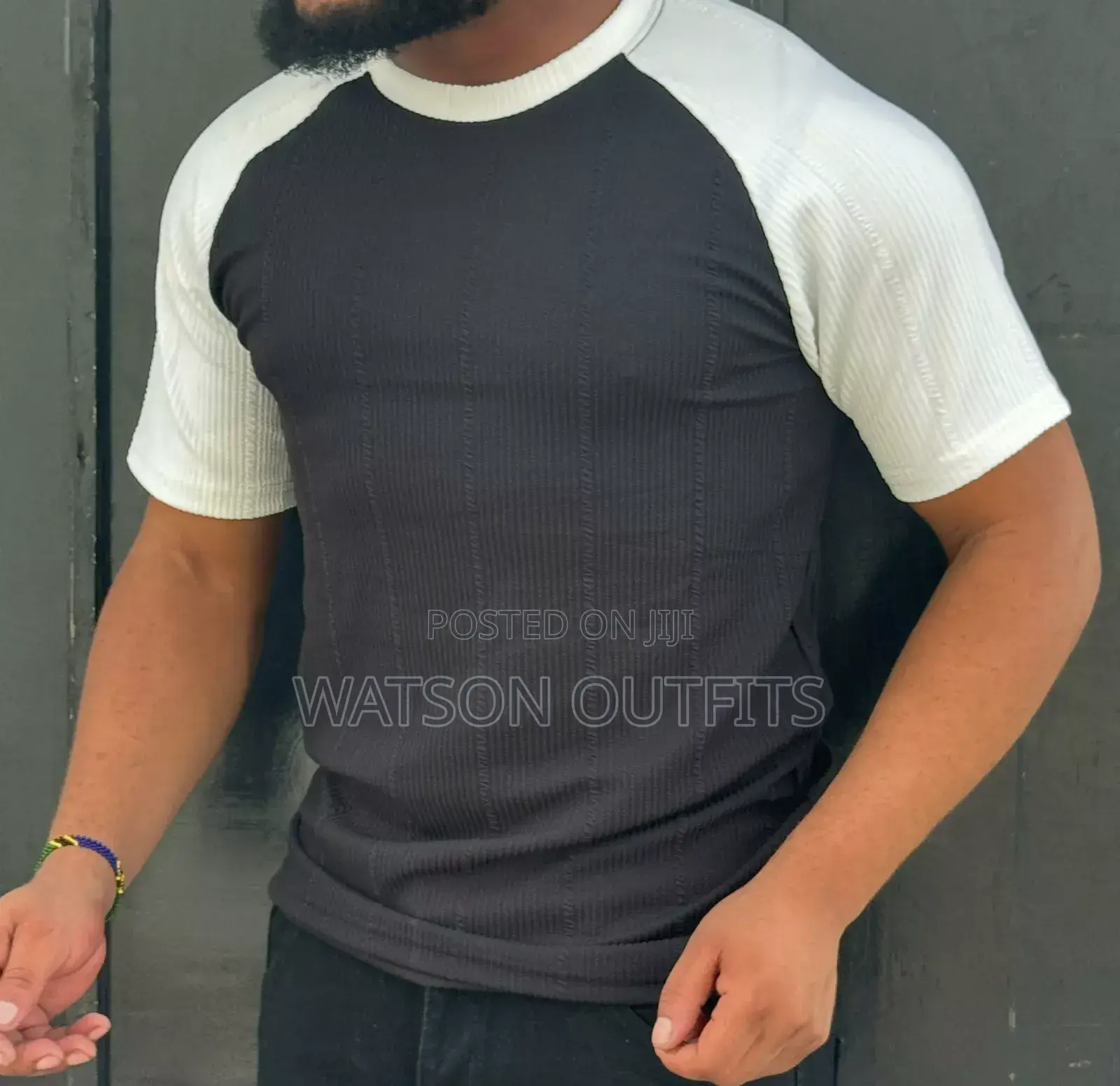T-Shirts Za Ubora Na Mpya Kabisa