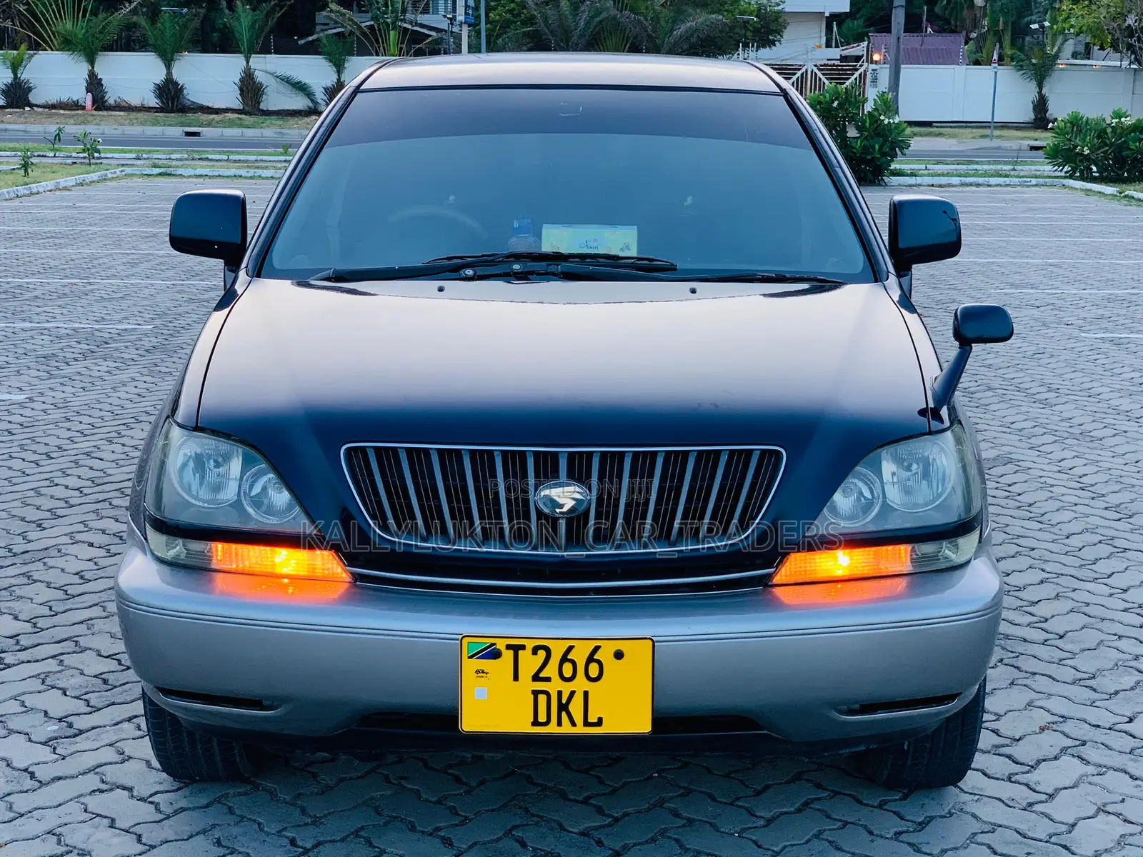 Toyota Harrier 2005 Black