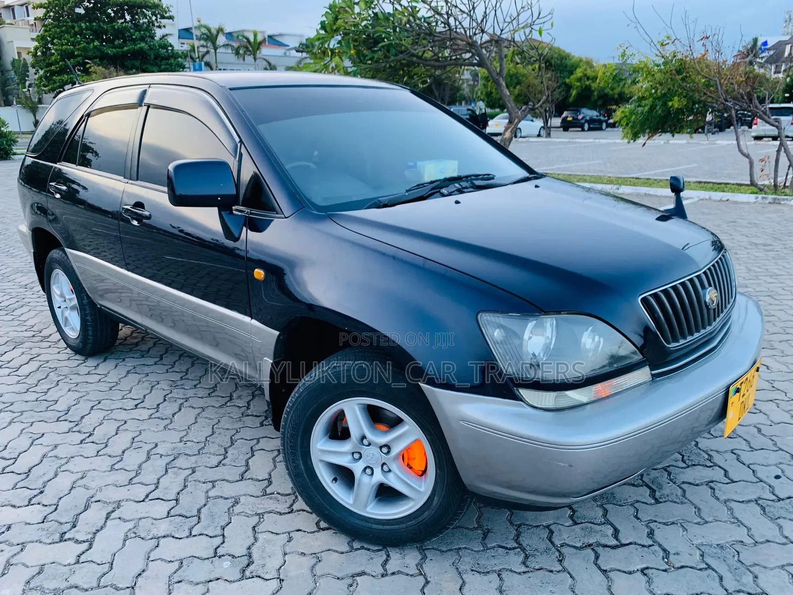Toyota Harrier 2005 Black
