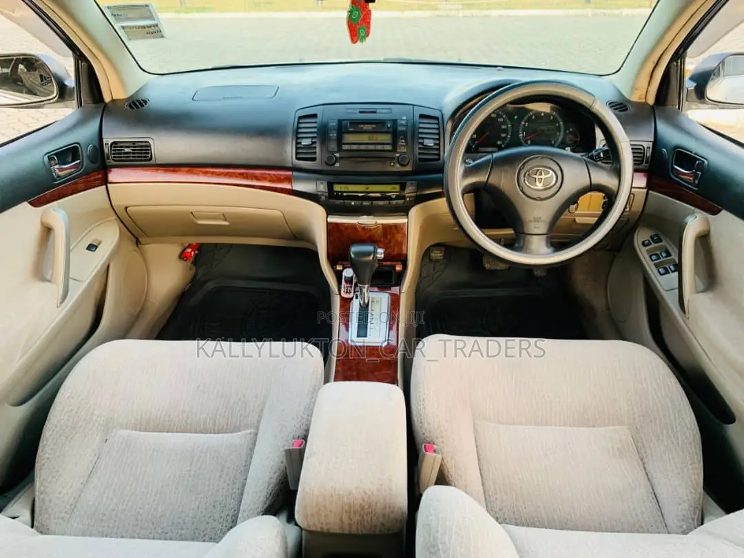 Toyota Premio 2004 Silver