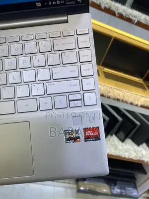 Laptop HP Pavilion 13 16GB AMD Ryzen 7 SSD 512GB