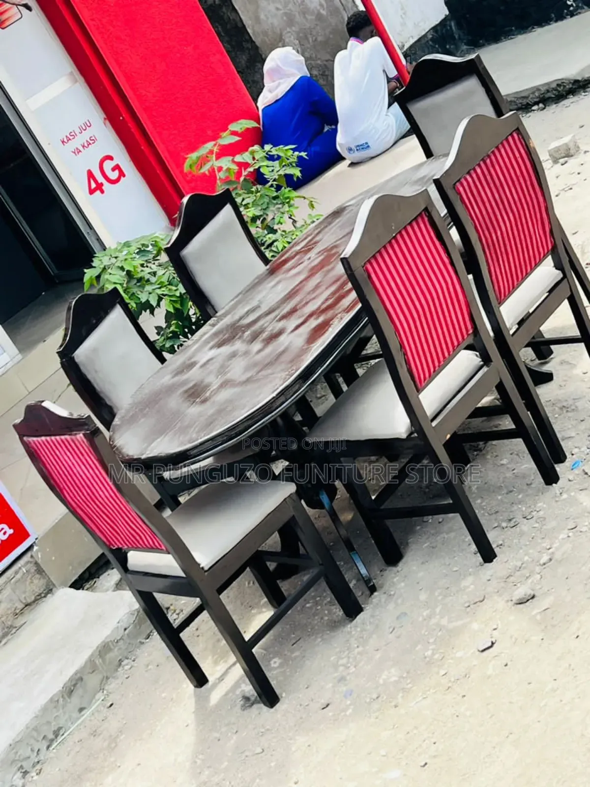 Dinning Table Classic Sana