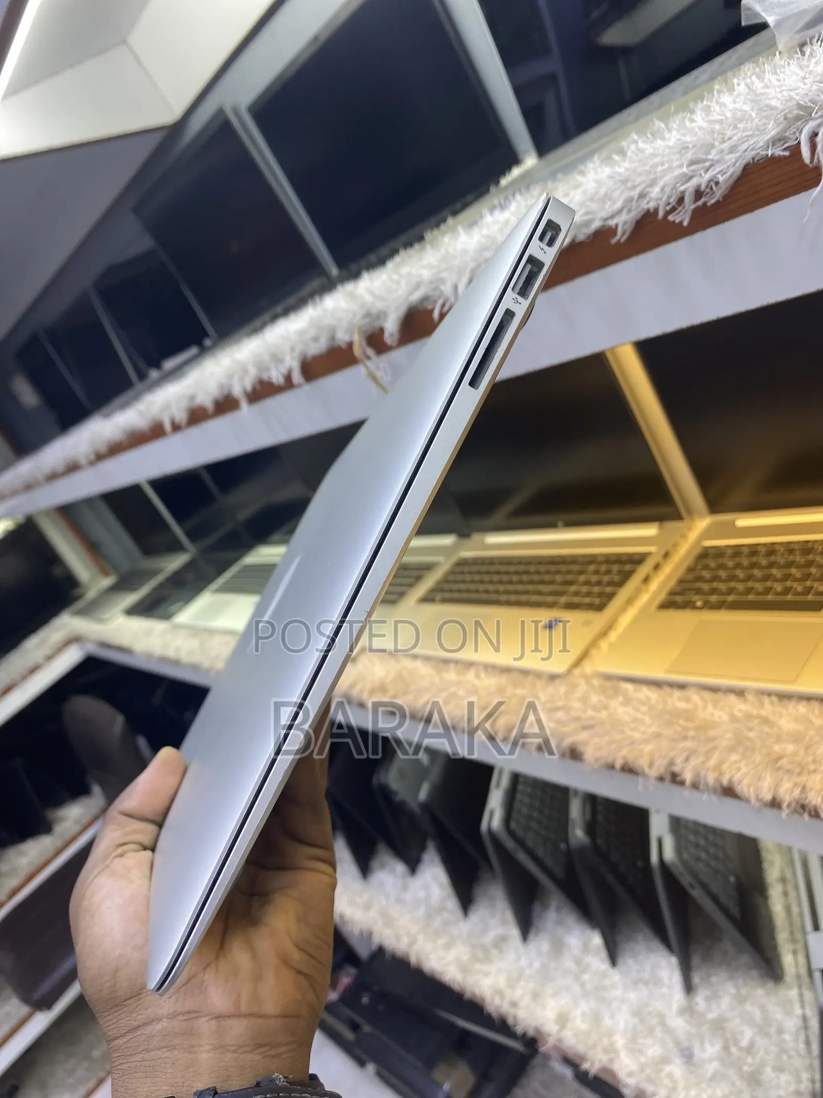 Laptop Apple MacBook 2014 8GB Intel Core I5 SSD 256GB
