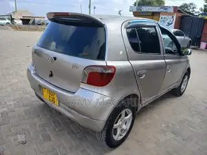Toyota Vitz 1.0 FWD 5dr 2001 Silver