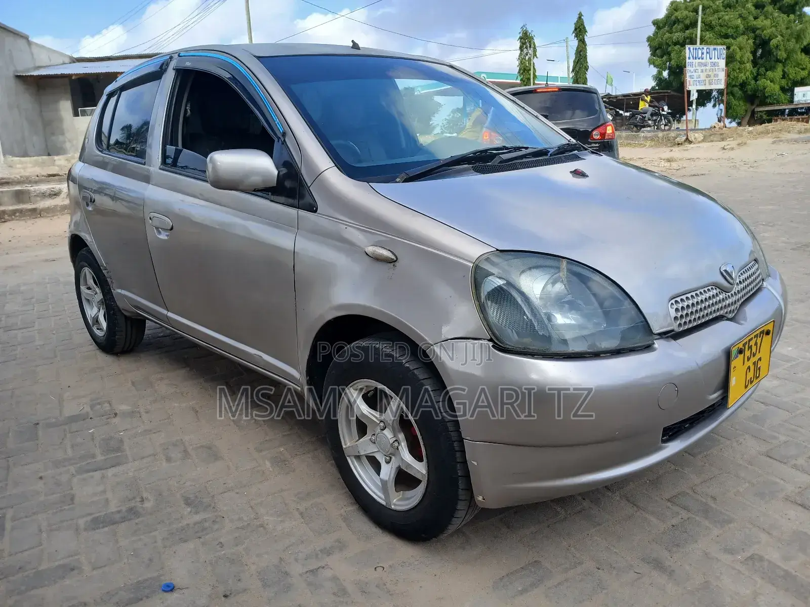Toyota Vitz 1.0 FWD 5dr 2001 Silver