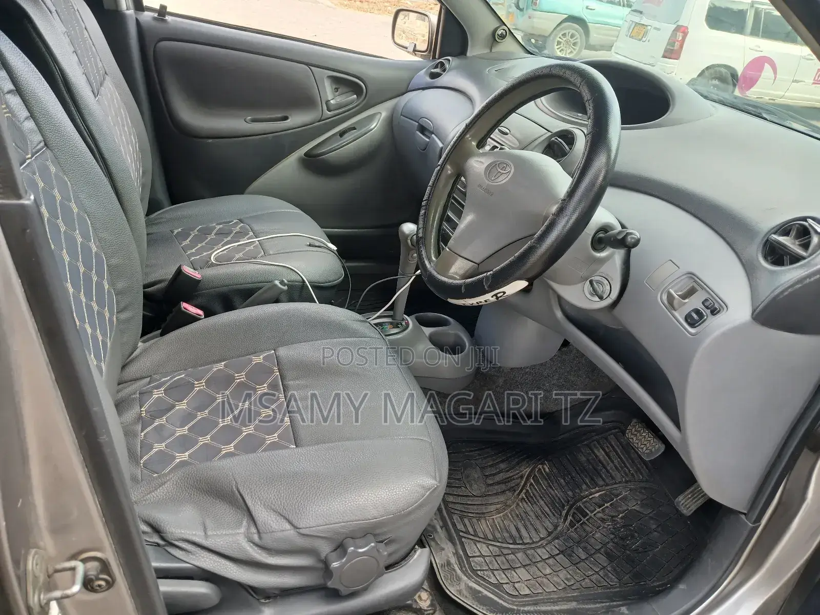 Toyota Vitz 1.0 FWD 5dr 2001 Silver