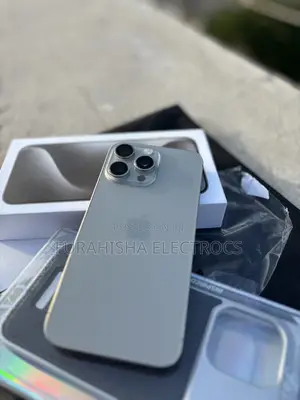 New Apple iPhone 15 Pro Max 256 GB Silver