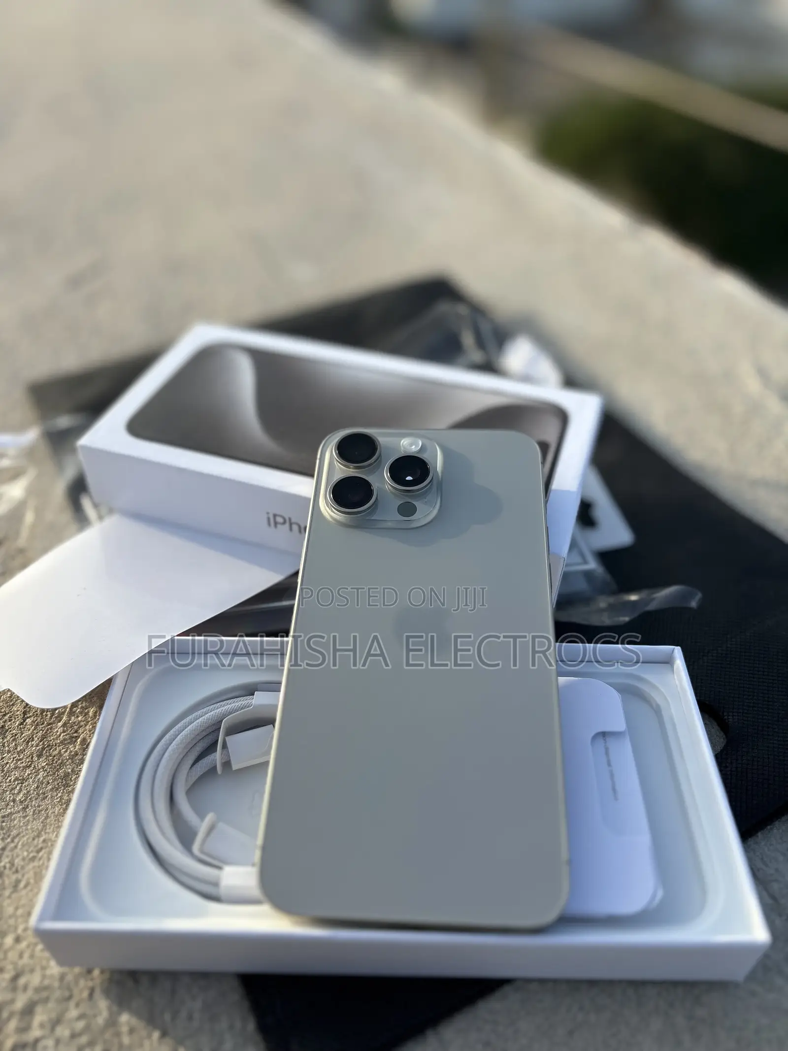 New Apple iPhone 15 Pro Max 256 GB Silver