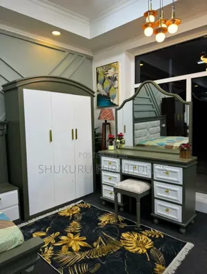 Photo - Kabati La Nguo Na Dressing Table