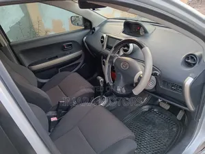 Toyota IST 2005 Silver