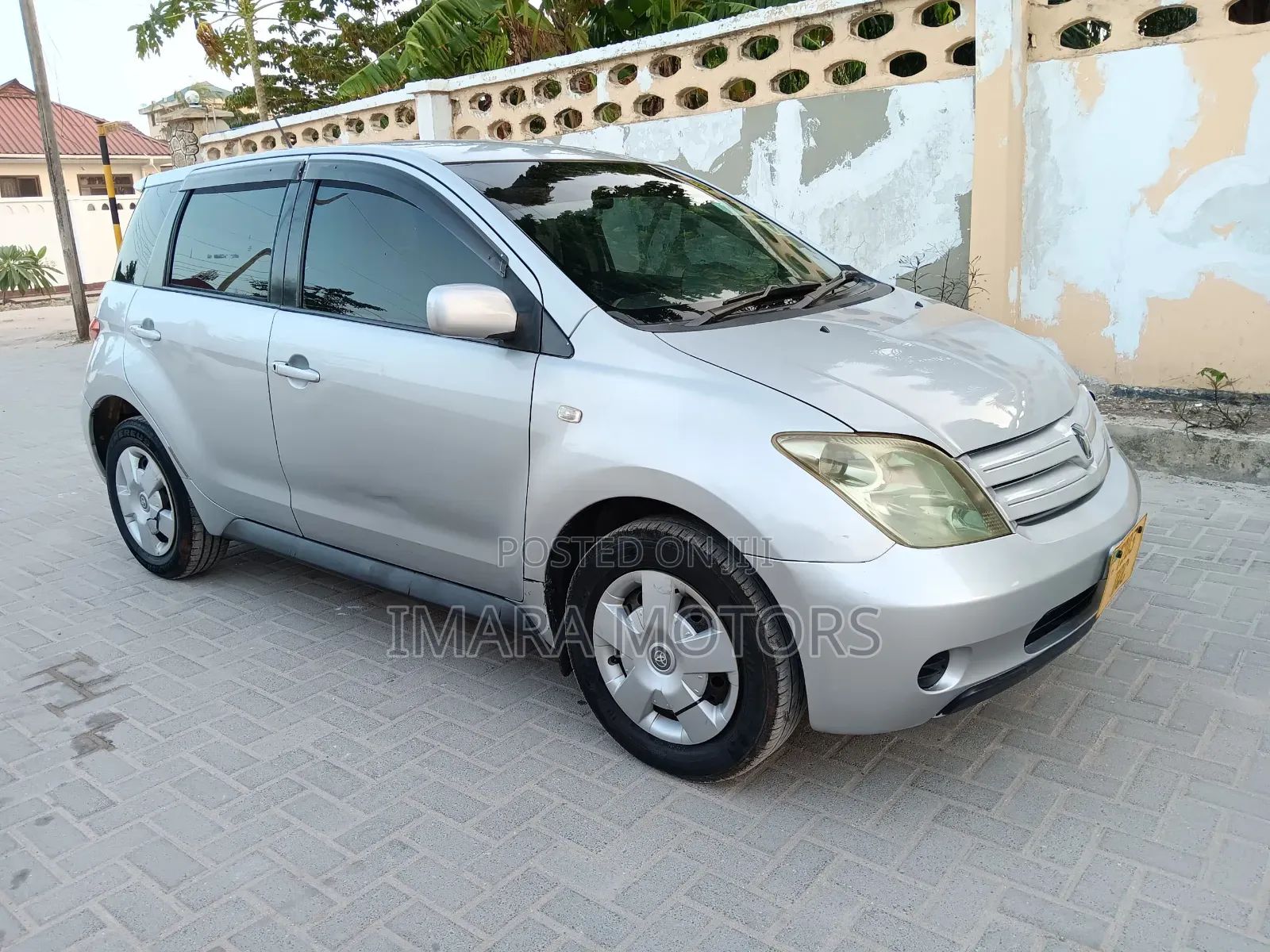 Toyota IST 2005 Silver