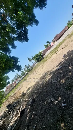 Plot 2in1 at Mbez Beach
