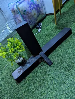 Hisense Soundbar // 240W // 2.1 Channel //