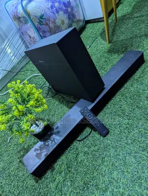 Hisense Soundbar // 240W // 2.1 Channel //