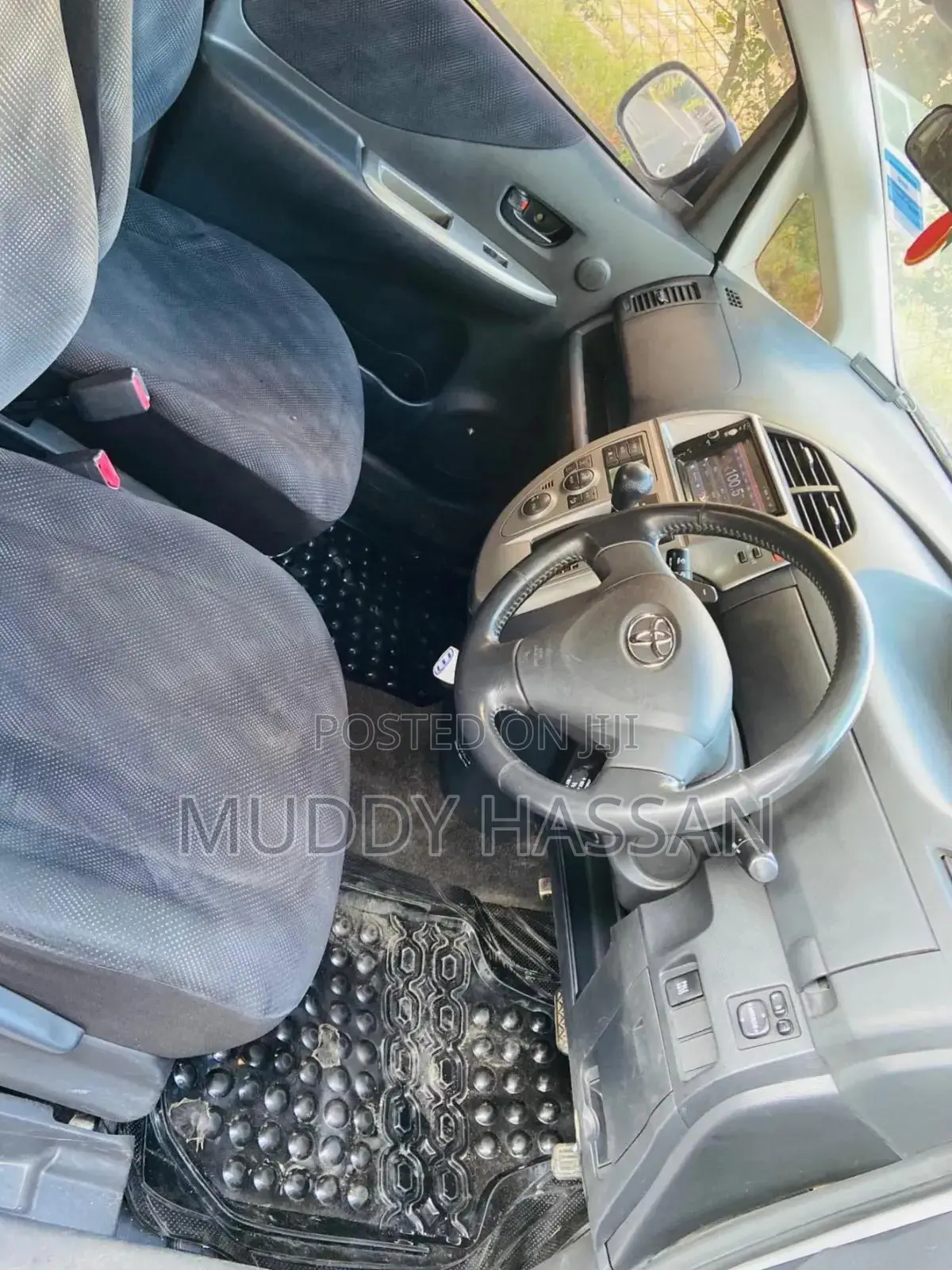 Toyota Ractis 2006 Silver