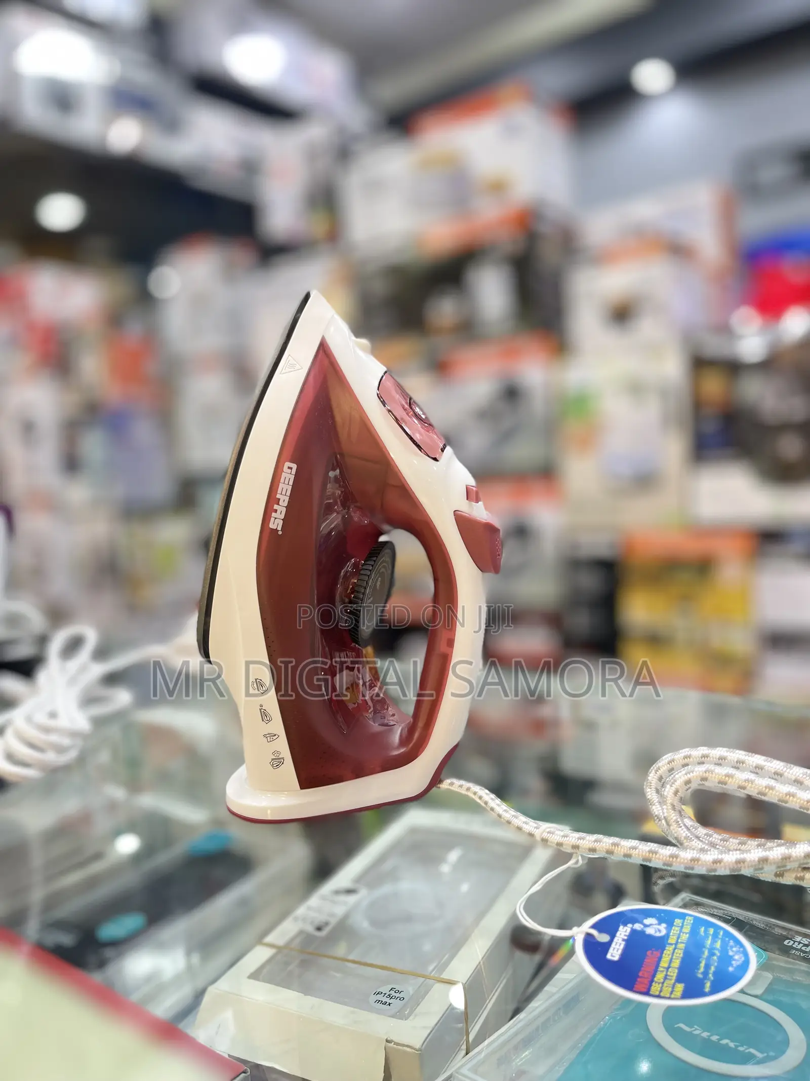 Geepas Steam Iron