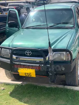 Toyota Hilux 2.5 Cab 2005 Blue