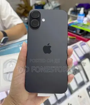 New Apple iPhone 16 128 GB Black