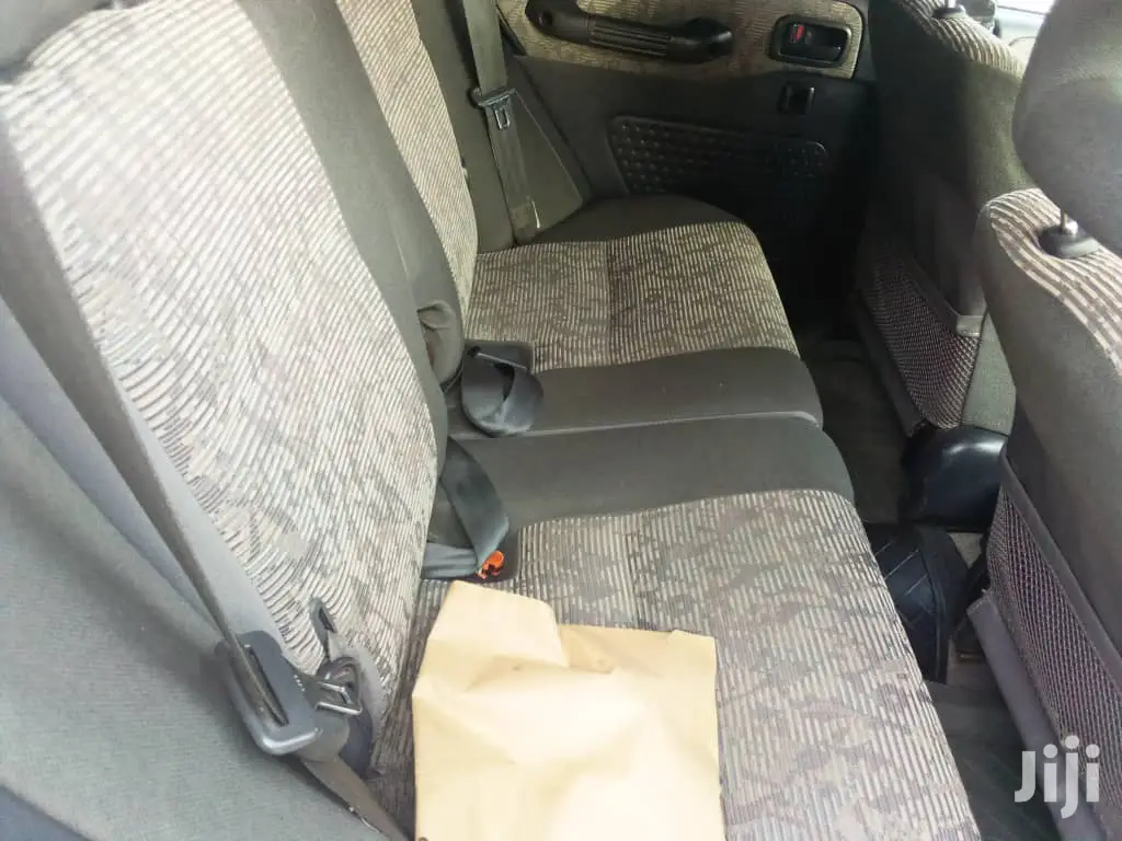 Toyota RAV4 1999 White