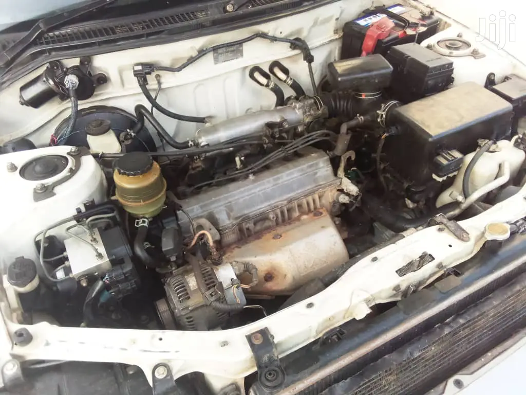 Toyota RAV4 1999 White