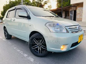 Toyota Raum 2005 Silver