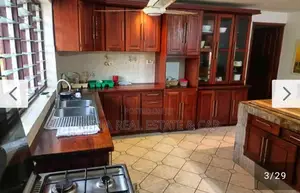 6bdrm House in Kunduchi for sale