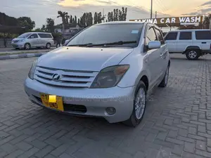 Toyota IST 2005 Silver