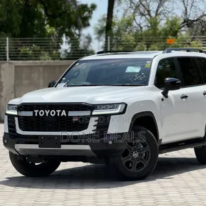 Toyota Land Cruiser 2023 White