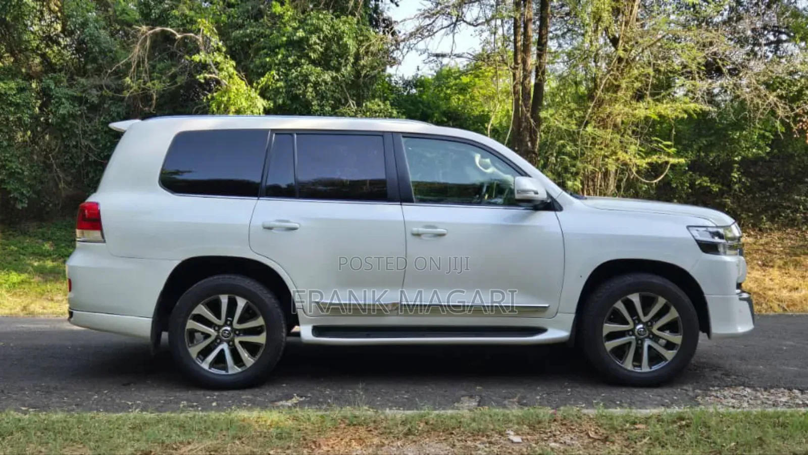 Toyota Land Cruiser 2019 White