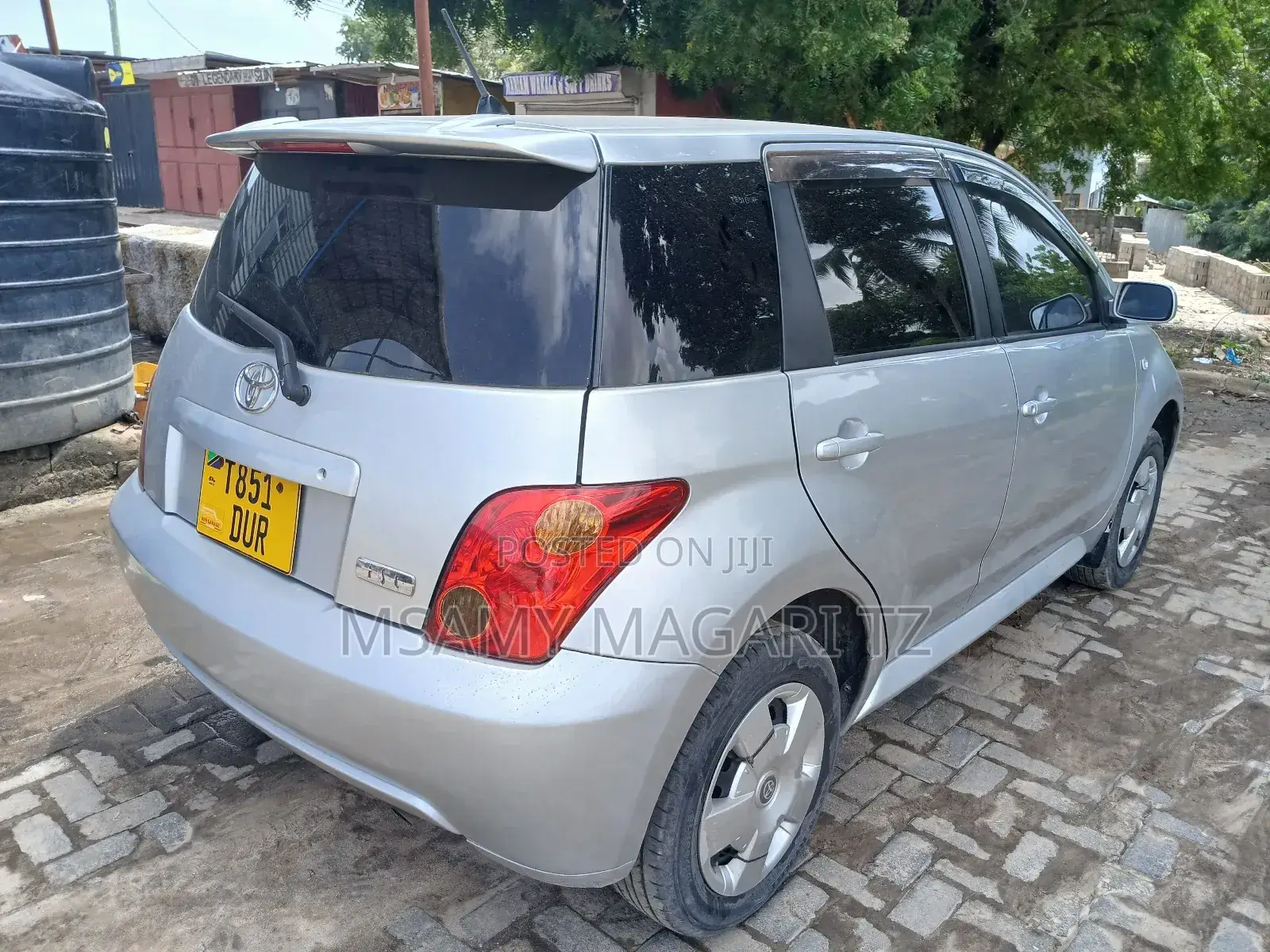 Toyota IST 2004 Silver