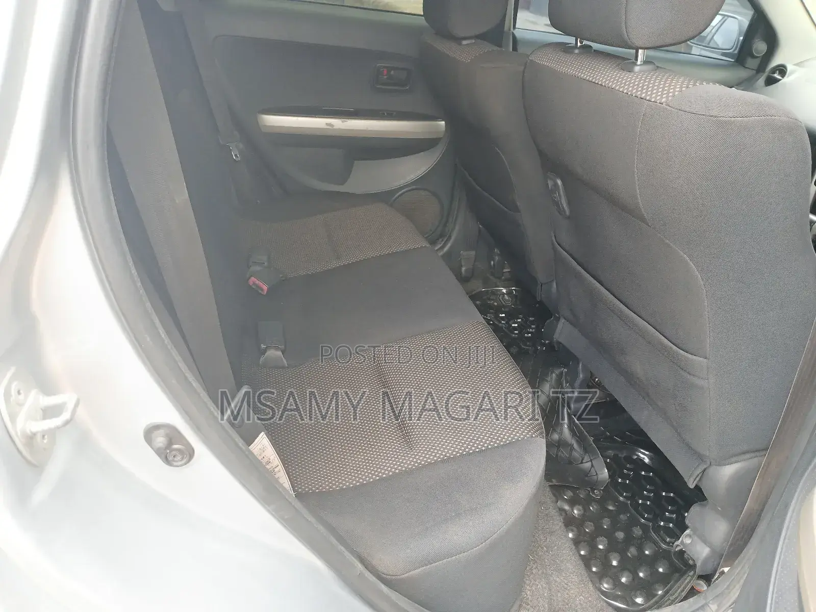 Toyota IST 2004 Silver